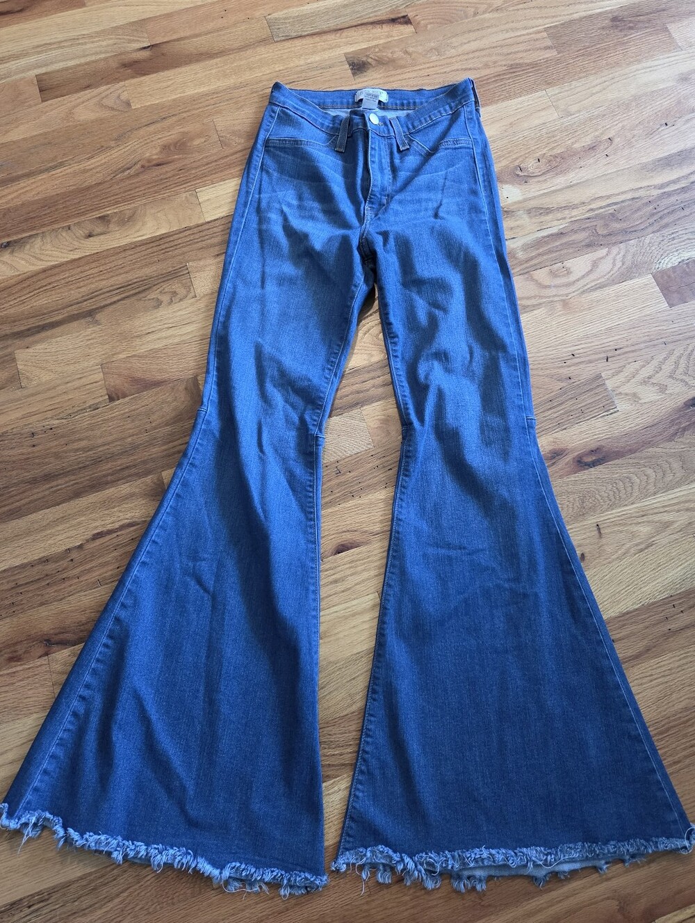 Judy Blue Jeans Bell Bottom Super Flare's Women's 5/27 Blue Frayed Hem